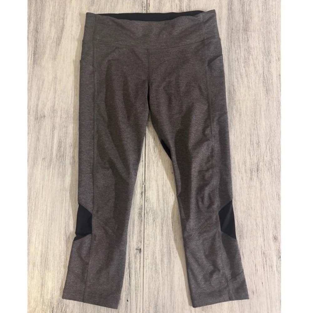 Lululemon Heathered‎ Gray Mesh Panel Crop Leggings with Pockets